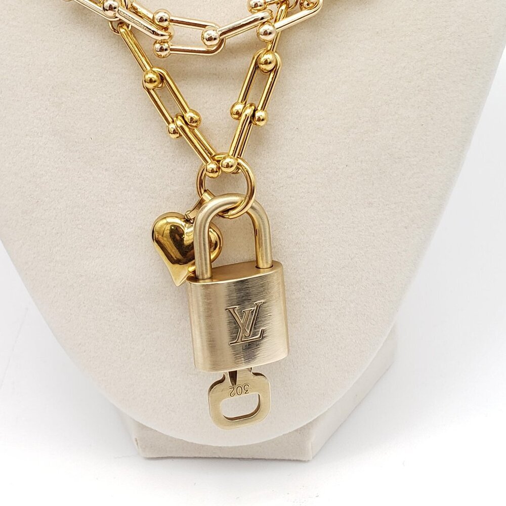 Authentic Louis Vuitton Gold Padlock w/ Unbranded Fashion Stainless Steel Chain - Picture 4 of 7